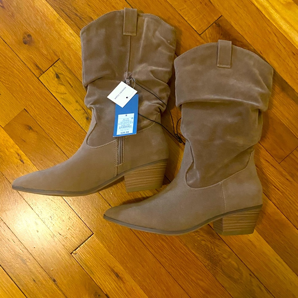 Vegan Suede Boots 👢